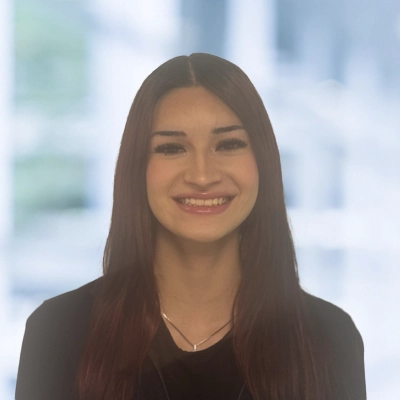 A headshot of Regina, Patient Coordinator at Hollern Chiropractic Spine and Disc.