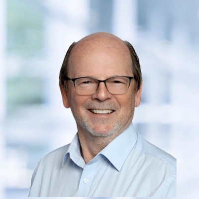 A headshot of Dr. Mike Hollern, a chiropractor at Hollern Chiropractic Spine and Disc.